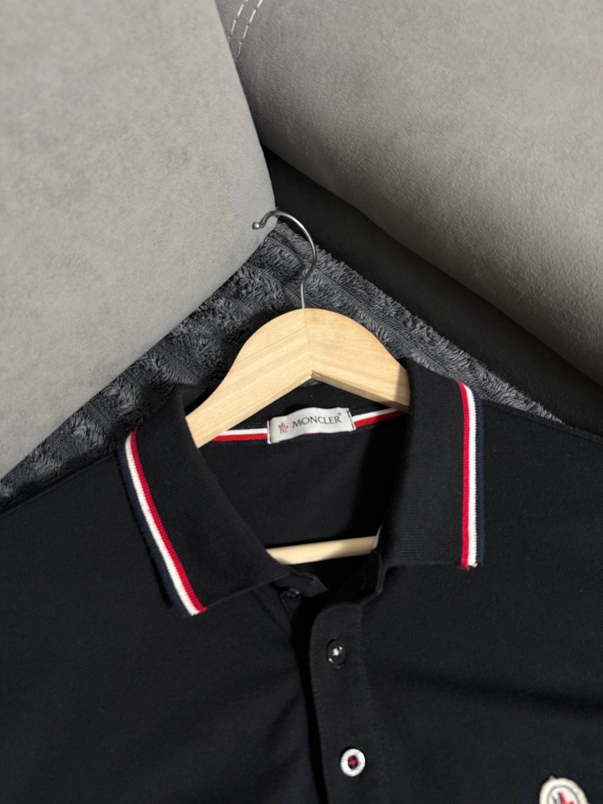 Moncler поло з контрастною окантовкою - black, розмір M - фото 3