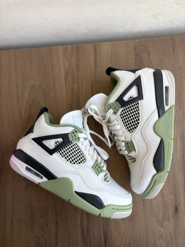 Nike Jordan 4 Retro Oil Green - white, розмір 37