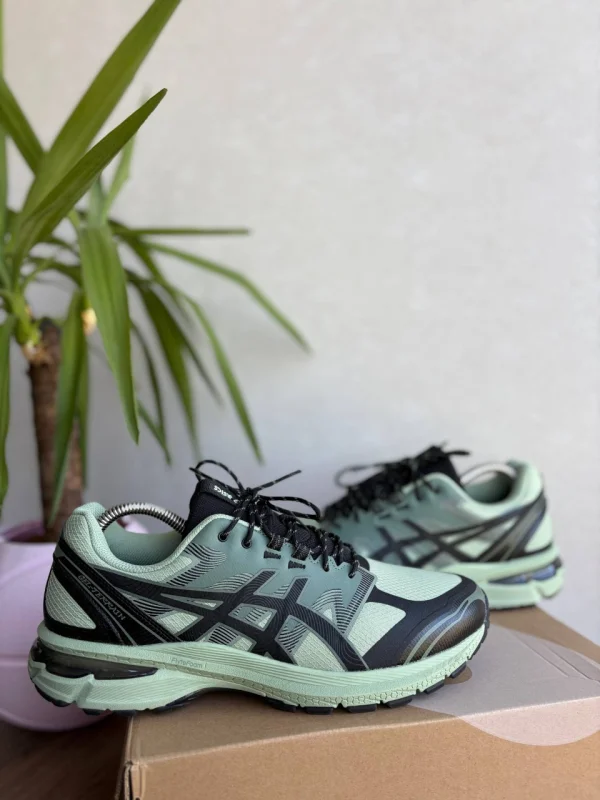 Asics Gel-Terrain Dark Jane - green, розмір 43