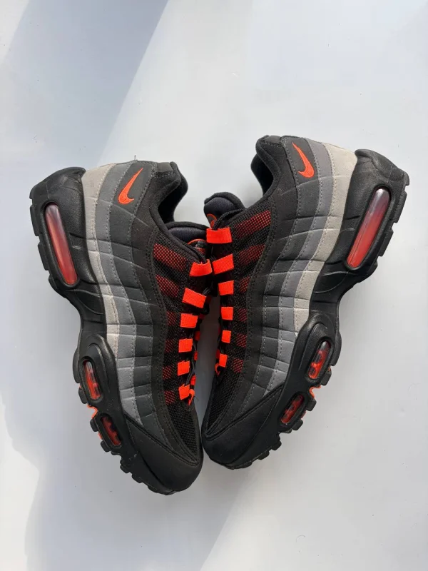 Кросівки Nike Air Max 95 Black Hyper Crimson - black, розмір 44