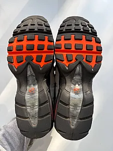 Кросівки Nike Air Max 95 Black Hyper Crimson - black, розмір 44 - фото 5