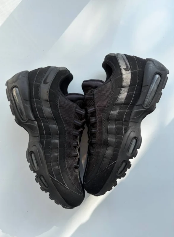 Кросівки Nike Air Max 95 Triple Black - black, розмір 44