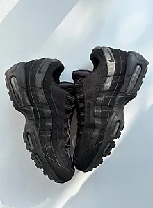 Кросівки Nike Air Max 95 Triple Black - black, розмір 44 - фото 1