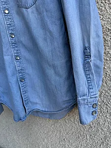 Levi's сорочка блакитна - light_blue, розмір S - фото 4