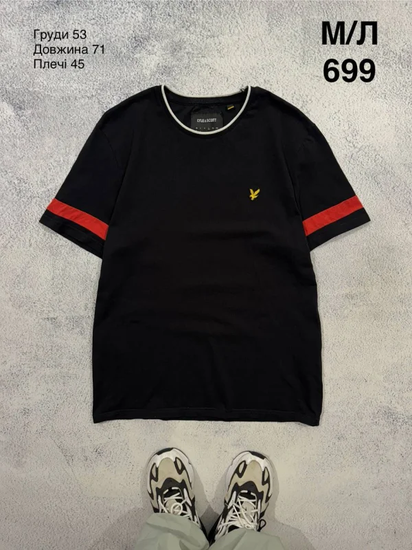 Lyle & Scott футболка чорна - розмір M