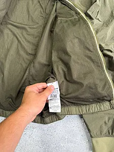 Stone Island Nylon Metal вітровка оливкова - розмір M - фото 8