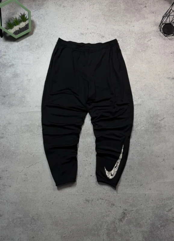 Nike спортивні штани чорні - розмір L