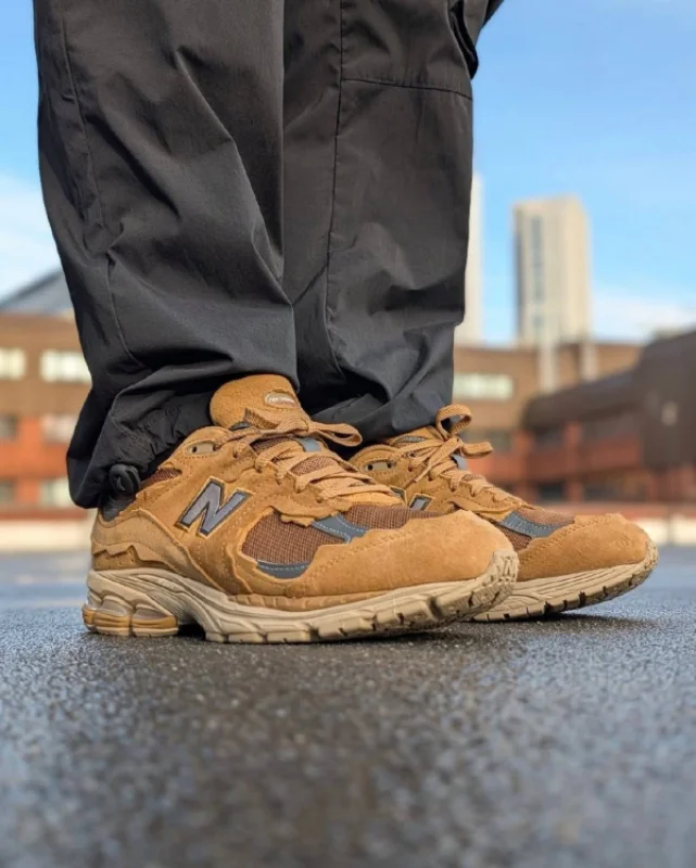 New Balance 2002R Protection Pack GTX Stucco Wheat - розмір 45