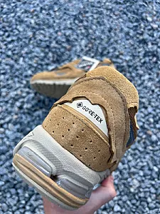 New Balance 2002R Protection Pack GTX бежеві - розмір 45 - фото 8