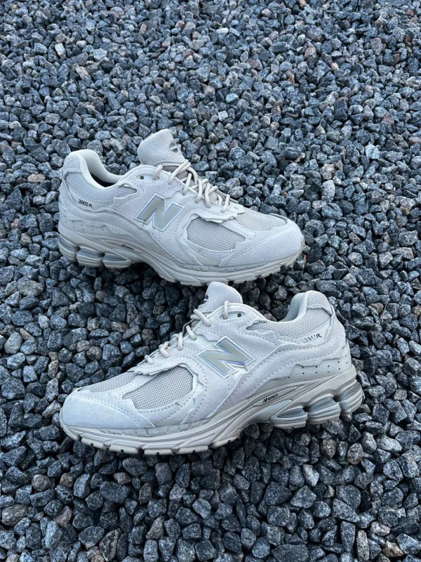 New Balance 2002R Gore-Tex білі - розмір 41