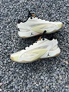 Nike Jordan Luka кросівки біло-кремові - розмір 45 - фото 1