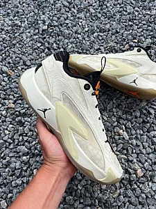 Nike Jordan Luka кросівки біло-кремові - розмір 45 - фото 6