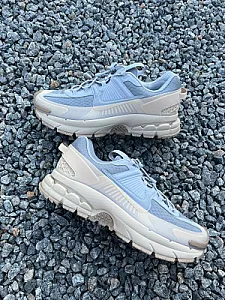 Nike Zoom Vomero Roam кросівки блакитні - розмір 43 - фото 4