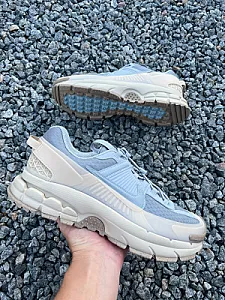 Nike Zoom Vomero Roam кросівки блакитні - розмір 43 - фото 5