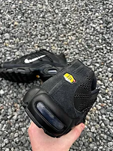 Nike Air Max TN Plus Utility чорні - розмір 40 - фото 9