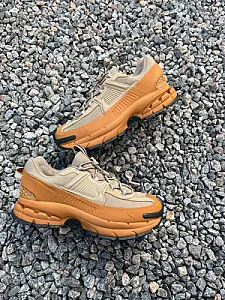 Nike Vomero Roam бежеві - розмір 40 - фото 1