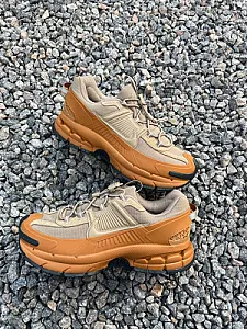 Nike Vomero Roam бежеві - розмір 40 - фото 2