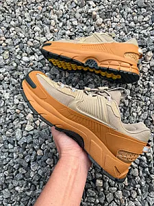 Nike Vomero Roam бежеві - розмір 40 - фото 4