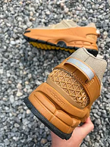 Nike Vomero Roam бежеві - розмір 40 - фото 5