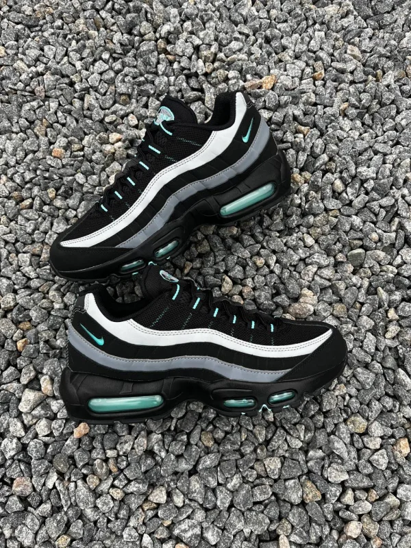 Nike Air Max 95 чорні - розмір 42