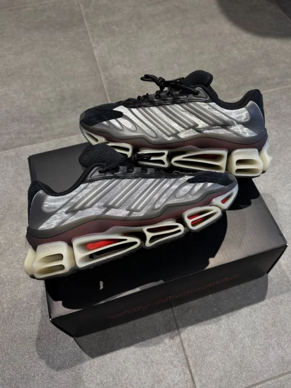 Adidas Originals Megaride AG x Wily Chavarria чорно-сріблясті - розмір 42