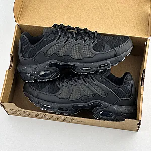 Nike Air Max Terrascape Plus Triple Black чорні - розмір 46 - фото 1