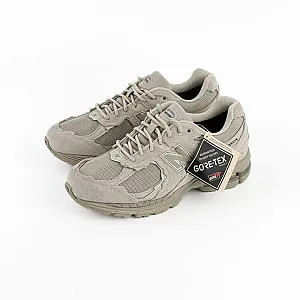 New Balance 2002R Protection Pack Gore-Tex сіро-бежеві - розмір 43 - фото 1