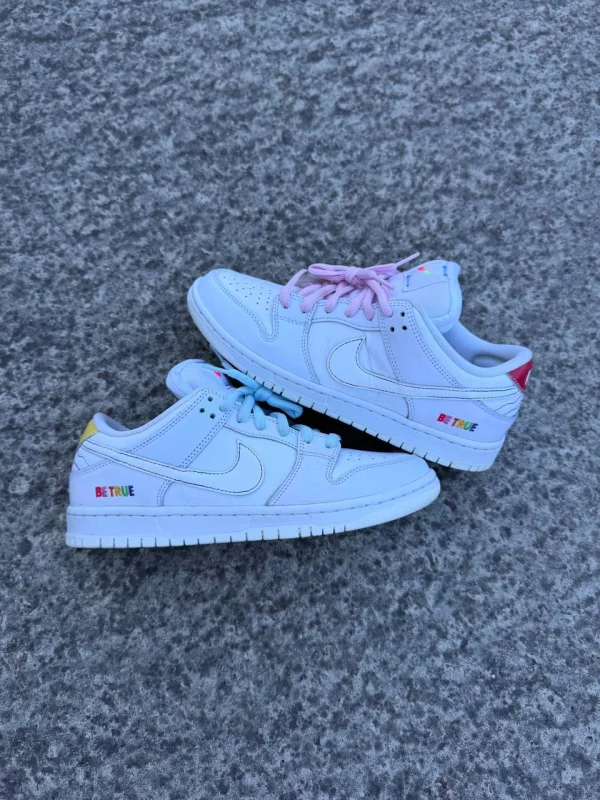 Nike Dunk SB Low Be True білі - розмір 41