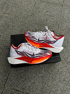 Nike ZoomX VaporFly Next% 3 Ekiden Pack біло-червоні - розмір 40 - фото 1