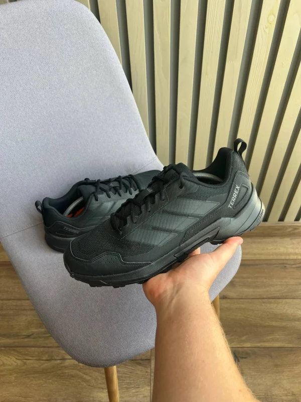 Adidas кросівки чорні - розмір 46