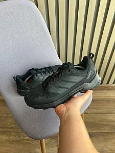 Adidas кросівки чорні - розмір 46 - фото 1