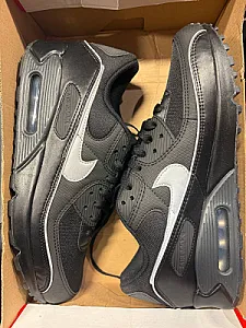 Nike Air Max кросівки - розмір 45 - фото 1