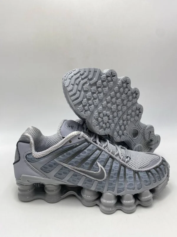 Nike Shox TL Wolf Grey сірі - розмір 38