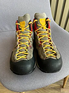 La Sportiva черевики сіро-червоні - розмір 38 - фото 4