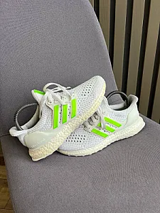 Adidas Ultra Boost кросівки білі - розмір 38 - фото 2