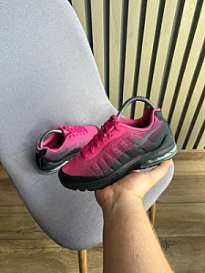 Nike кросівки рожеві та чорні - розмір 36 - фото 1