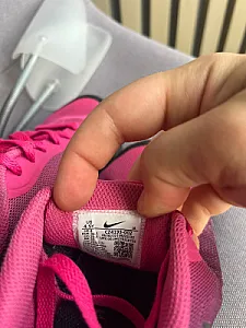 Nike кросівки рожеві та чорні - розмір 36 - фото 7
