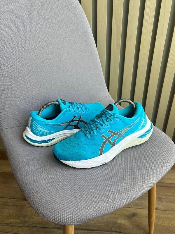 Asics кросівки бірюзові - розмір 41