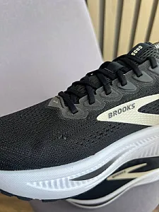 Brooks Ghost 17 кросівки для бігу чорно-білі - розмір 42 - фото 4