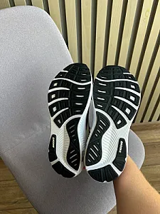 Brooks Ghost 17 кросівки для бігу чорно-білі - розмір 42 - фото 5