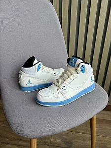 Nike Jordan кросівки біло-блакитні - розмір 40 - фото 1