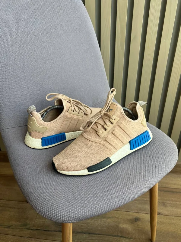 Adidas кросівки бежеві - розмір 43