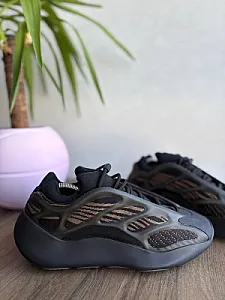 Adidas Yeezy 700 V3 Clay Brown - розмір 41 - фото 4
