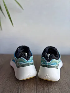 Adidas Yeezy 700 V3 Arzareth - розмір 41 - фото 5