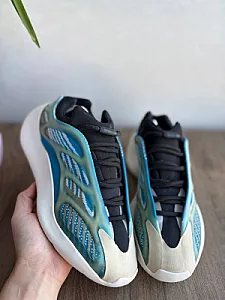 Adidas Yeezy 700 V3 Arzareth - розмір 41 - фото 6