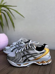 Asics Gel-Kayano 14 White/Pure Gold - розмір 40 - фото 3