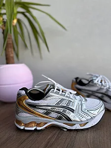 Asics Gel-Kayano 14 White/Pure Gold - розмір 40 - фото 4