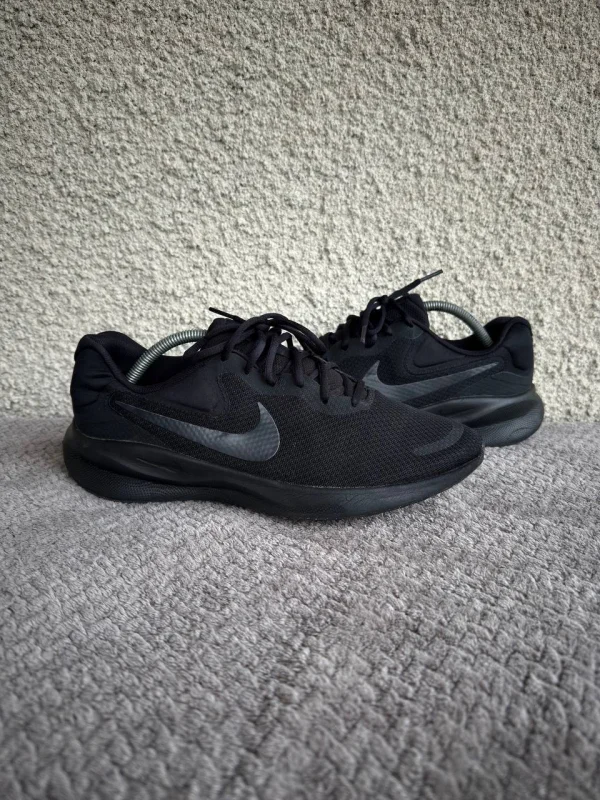 Nike Revolution 7 кросівки чорні - розмір 45