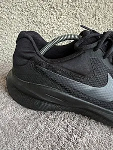 Nike Revolution 7 кросівки чорні - розмір 45 - фото 2