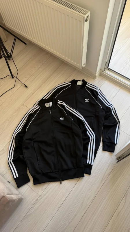 Adidas бомбер чорний - розмір L